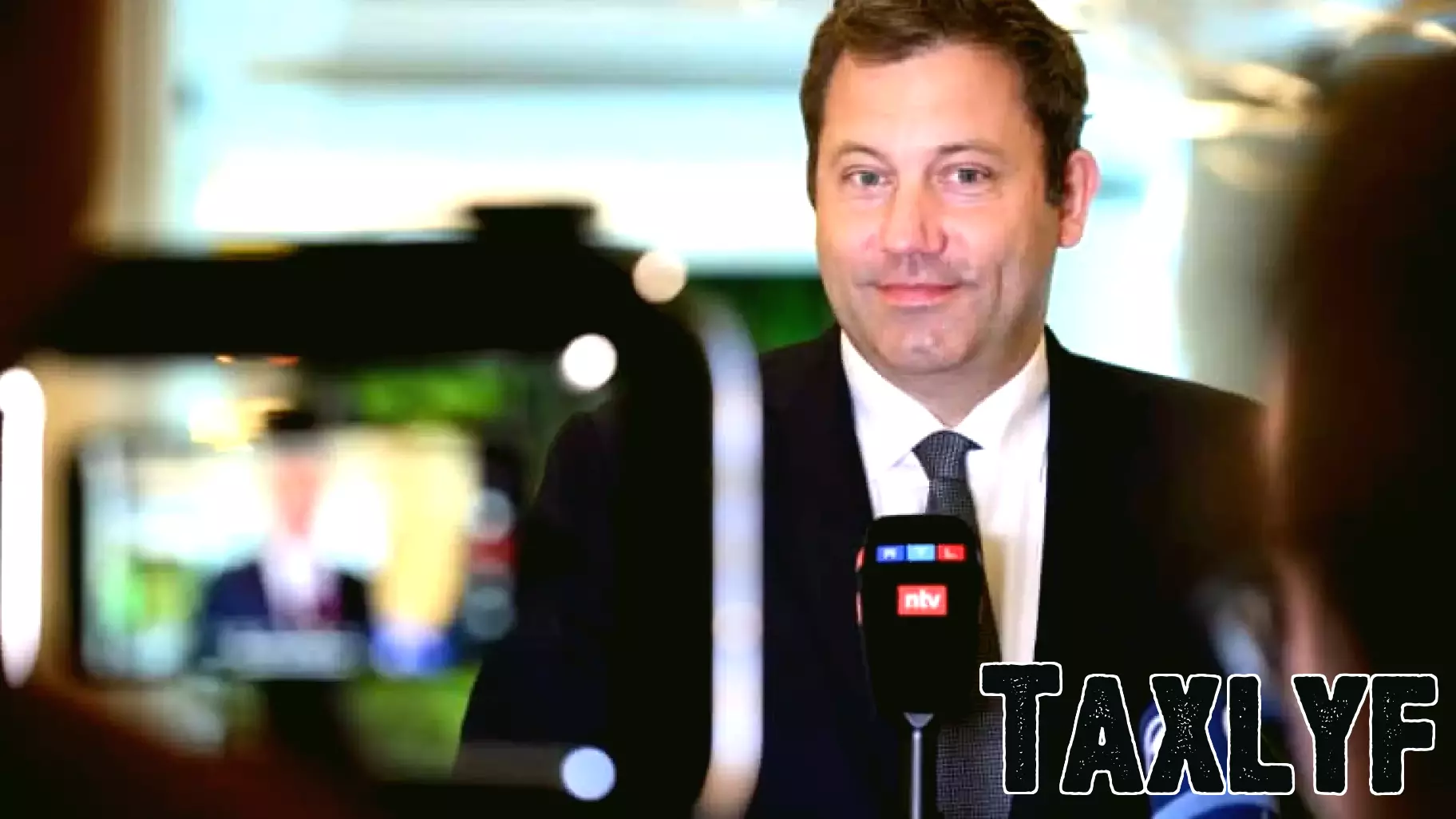 Embracing Technology: German Finance Minister Advocates for Smartphones in Education