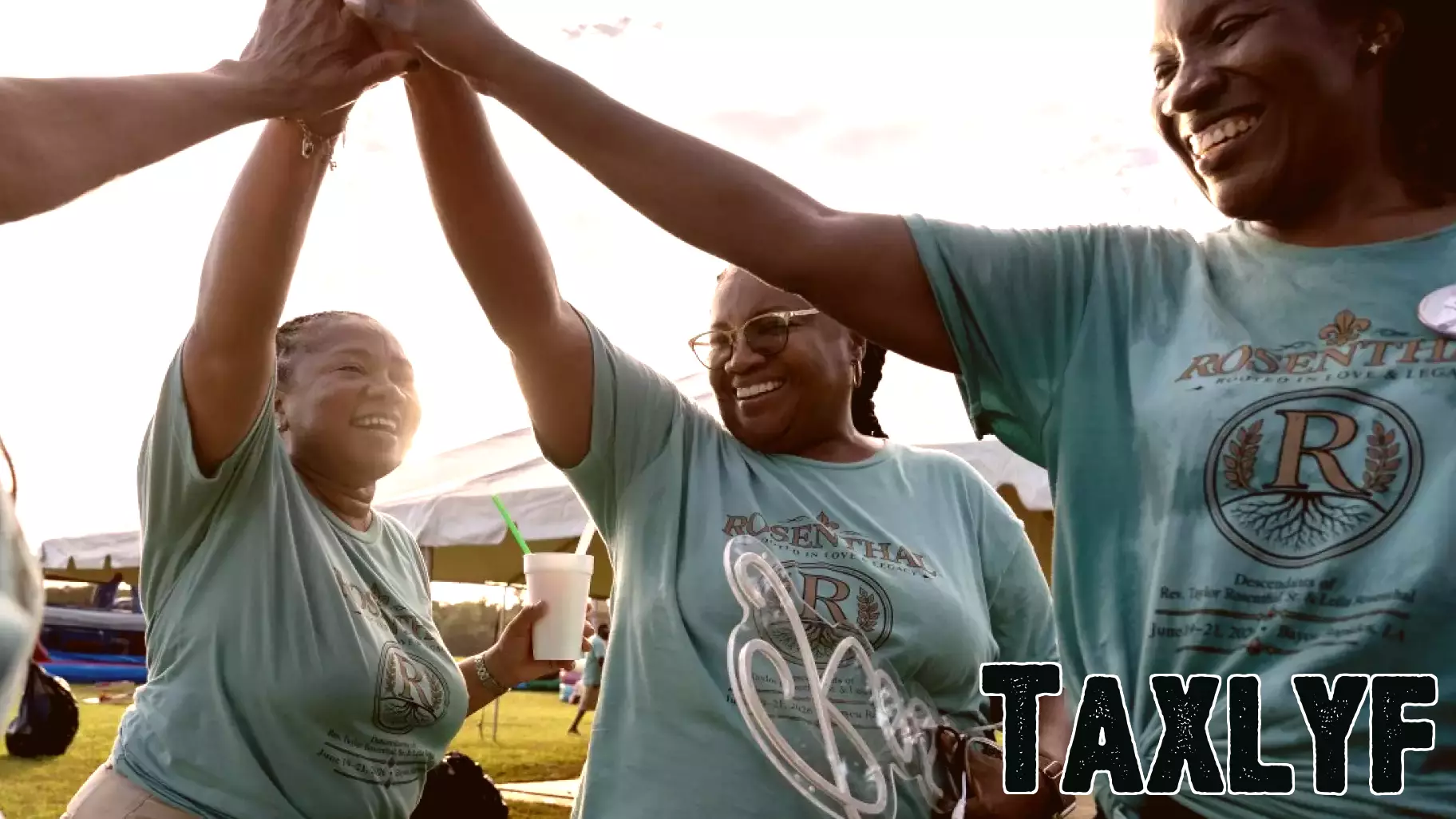 This Year’s Family Reunion: Matching T-Shirts, BBQ—and Financial Advice