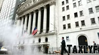 US Stock Futures Show Modest Gains Amid Earnings Reports and Trade Tensions
